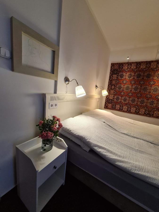 Palantir Panzio Bed & Breakfast Miskolc Bagian luar foto