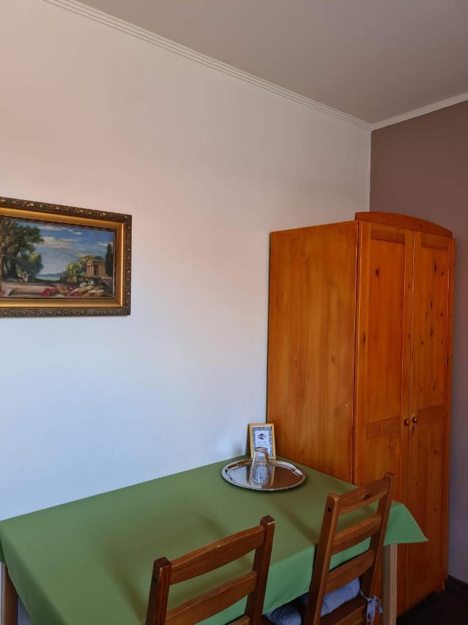 Palantir Panzio Bed & Breakfast Miskolc Bagian luar foto
